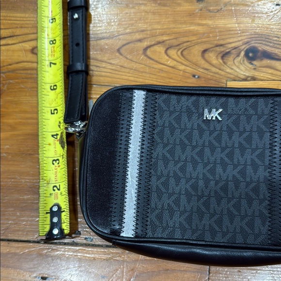 Michael Kors Black and Silver Camera Crossbody Bag - Picture 4 of 12
